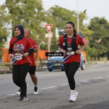 Runner Photo 6032054