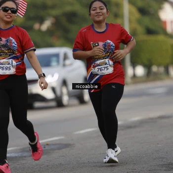 Runner Photo 6032057