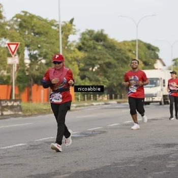Runner Photo 6032066
