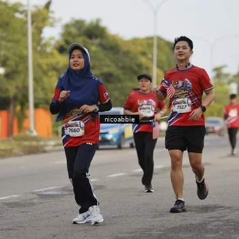 Runner Photo 6032072