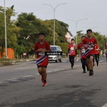 Runner Photo 6032078