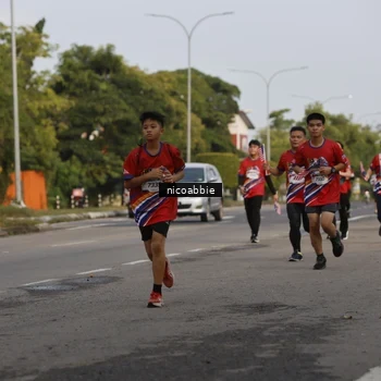Runner Photo 6032080