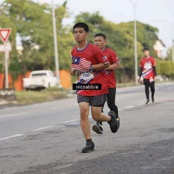 Runner Photo 6032085