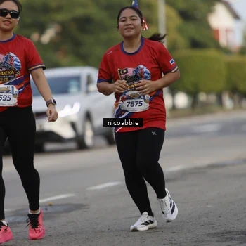 Runner Photo 6032091