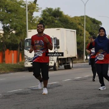 Runner Photo 6032101