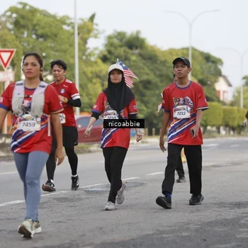 Runner Photo 6032114