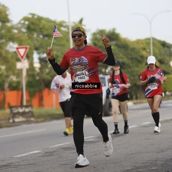 Runner Photo 6032118