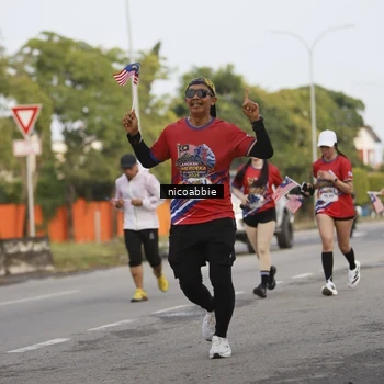 Runner Photo 6032123