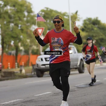 Runner Photo 6032130