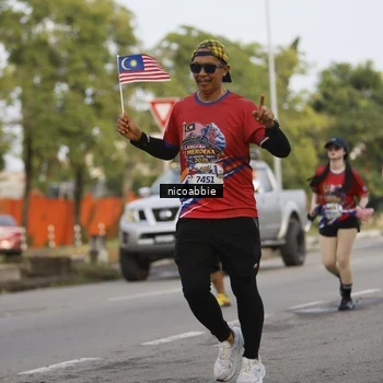 Runner Photo 6032133