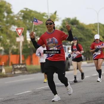 Runner Photo 6032144