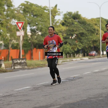 Runner Photo 6032152