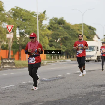 Runner Photo 6032153