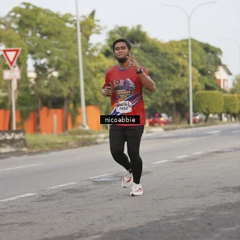 Runner Photo 6032154