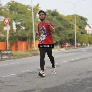 Runner Photo 6032155