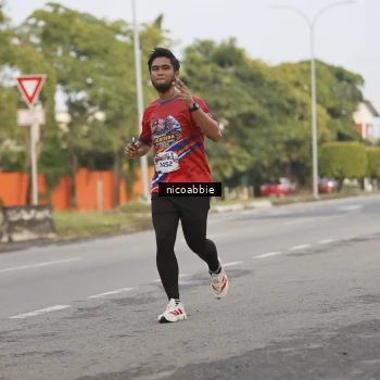 Runner Photo 6032156