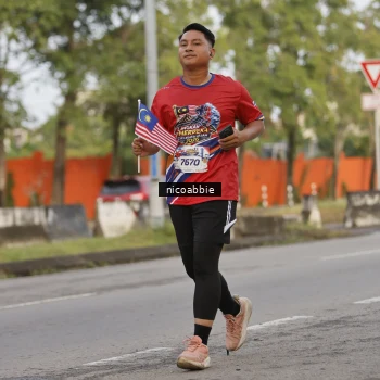Runner Photo 6032160
