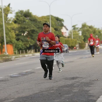 Runner Photo 6032173