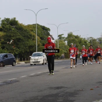 Runner Photo 6032190
