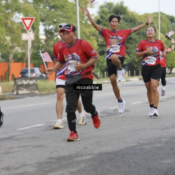 Runner Photo 6032205
