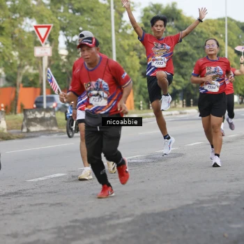 Runner Photo 6032207