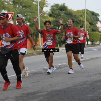 Runner Photo 6032208