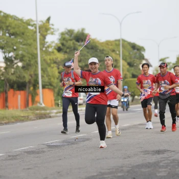 Runner Photo 6032217