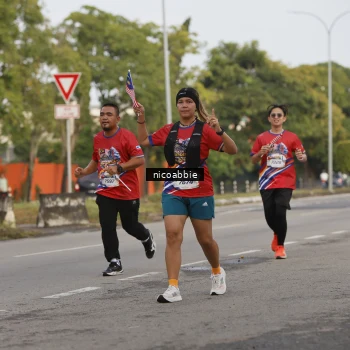 Runner Photo 6032222