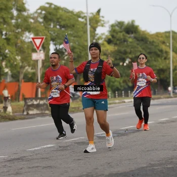 Runner Photo 6032223
