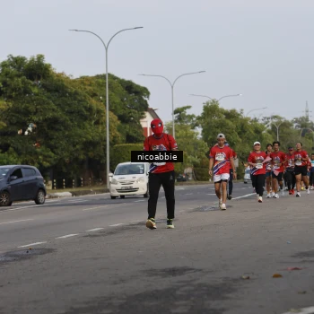 Runner Photo 6032235