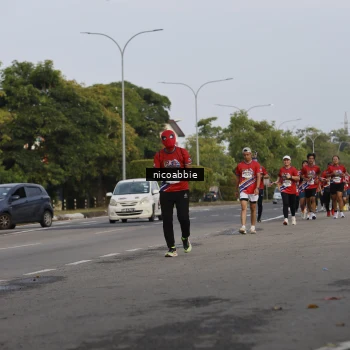 Runner Photo 6032246