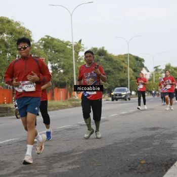 Runner Photo 6032247