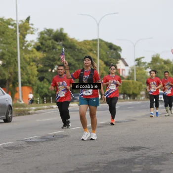 Runner Photo 6032258