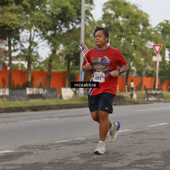 Runner Photo 6032259