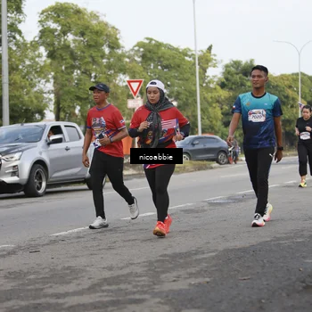 Runner Photo 6032274