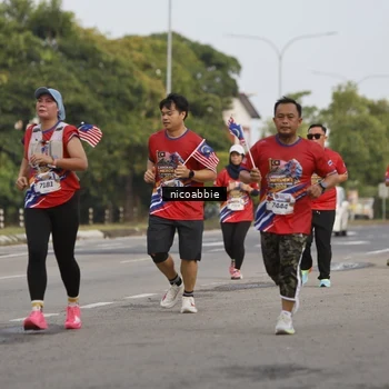Runner Photo 6032291