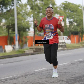Runner Photo 6032324