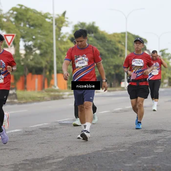 Runner Photo 6032325