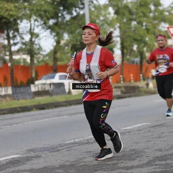 Runner Photo 6032378