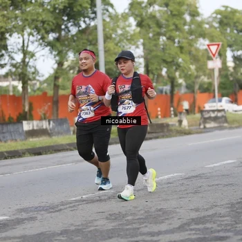 Runner Photo 6032417