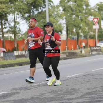 Runner Photo 6032430