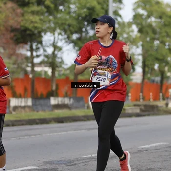 Runner Photo 6032439