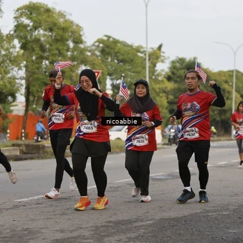 Runner Photo 6032443