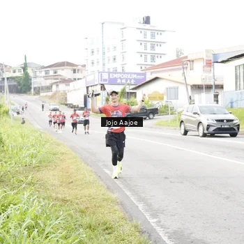 Runner Photo 6032456
