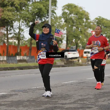 Runner Photo 6032513