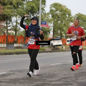 Runner Photo 6032575