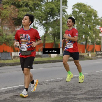 Runner Photo 6032612