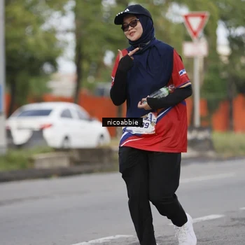 Runner Photo 6032642