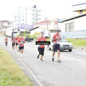 Runner Photo 6032645