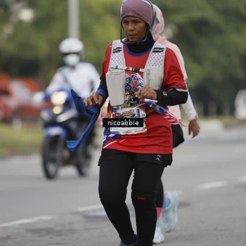 Runner Photo 6032674